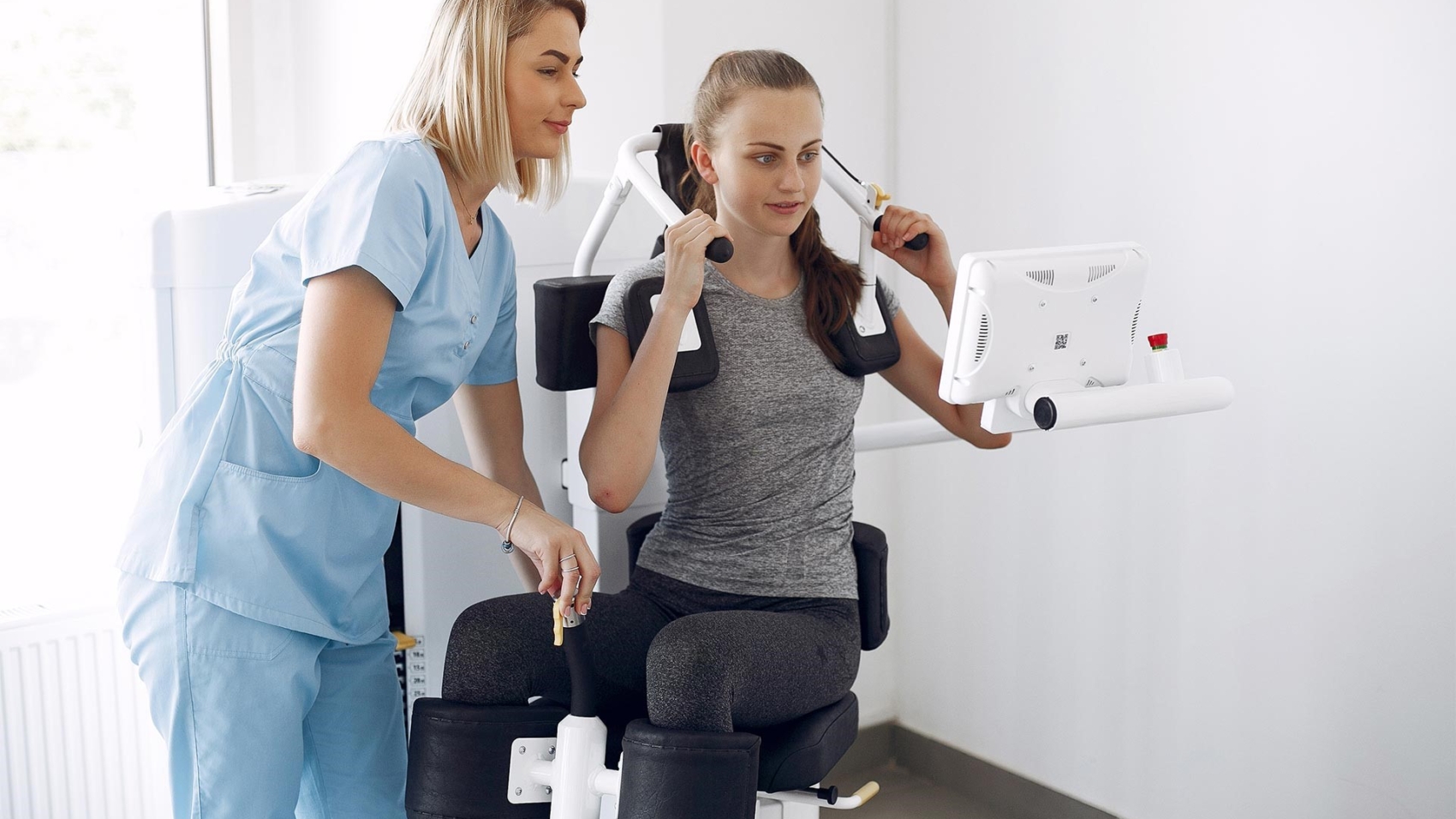 woman-having-rehabilitation-after-injury-in-physio-MP3NNCH-2.jpg